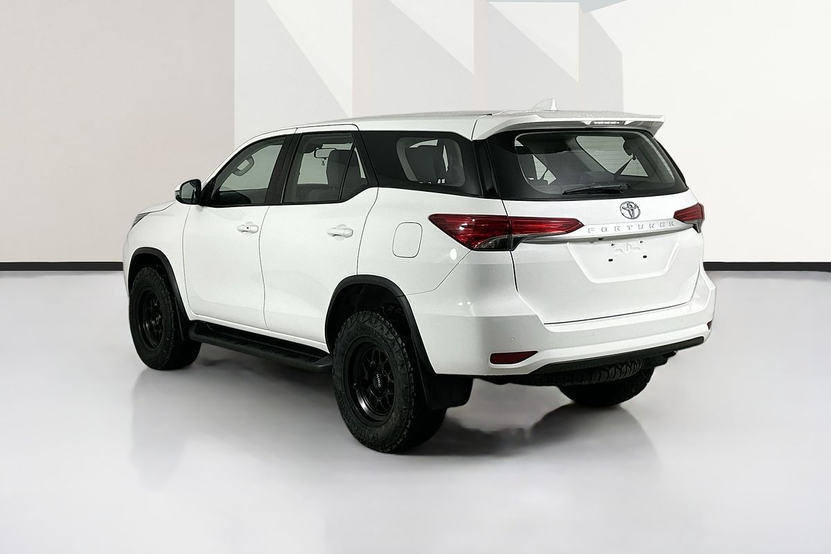 2022 Toyota FORTUNER GX GUN156R