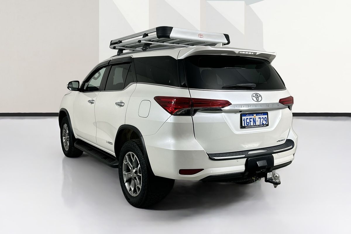 2017 Toyota FORTUNER CRUSADE GUN156R