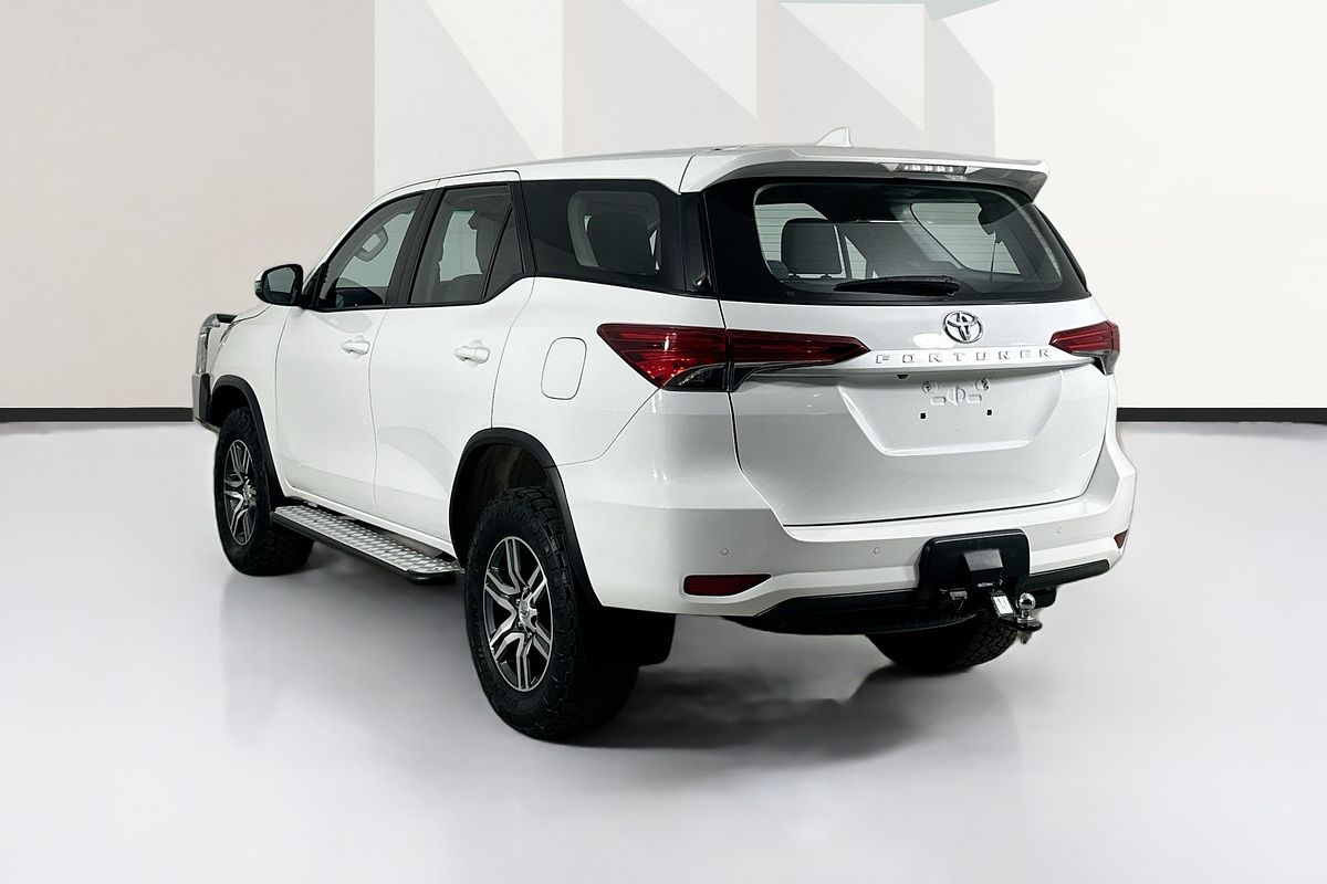 2021 Toyota FORTUNER GX GUN156R