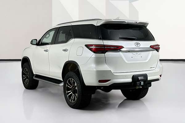 2020 Toyota FORTUNER CRUSADE GUN156R