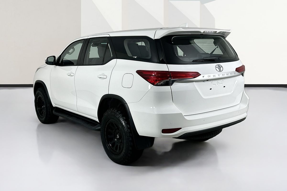 2024 Toyota FORTUNER GX GUN156R