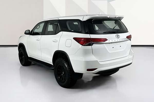 2024 Toyota FORTUNER GX GUN156R