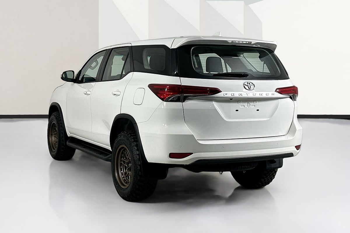 2024 Toyota FORTUNER GX GUN156R