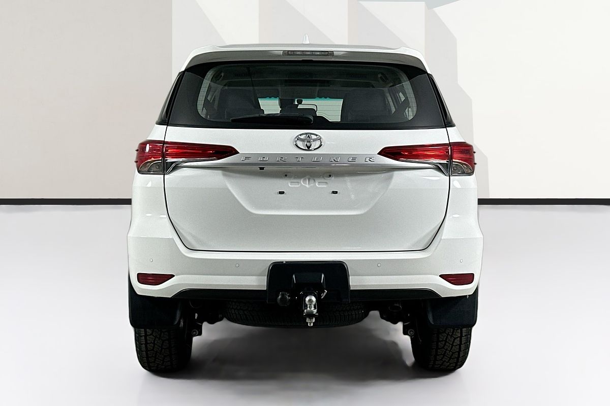 2023 Toyota FORTUNER GX GUN156R