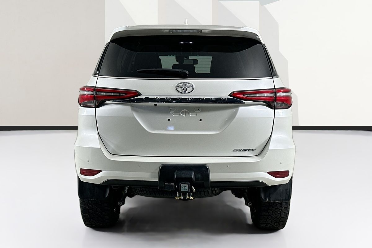2020 Toyota FORTUNER CRUSADE GUN156R