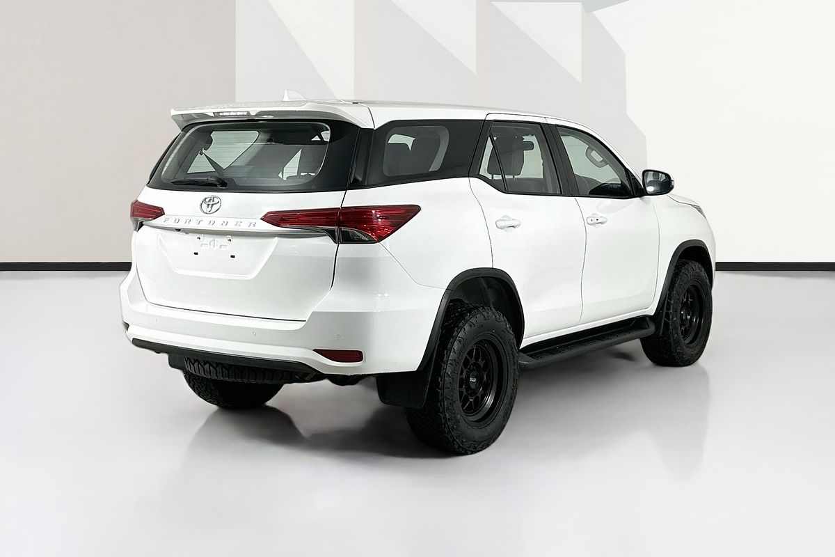 2022 Toyota FORTUNER GX GUN156R