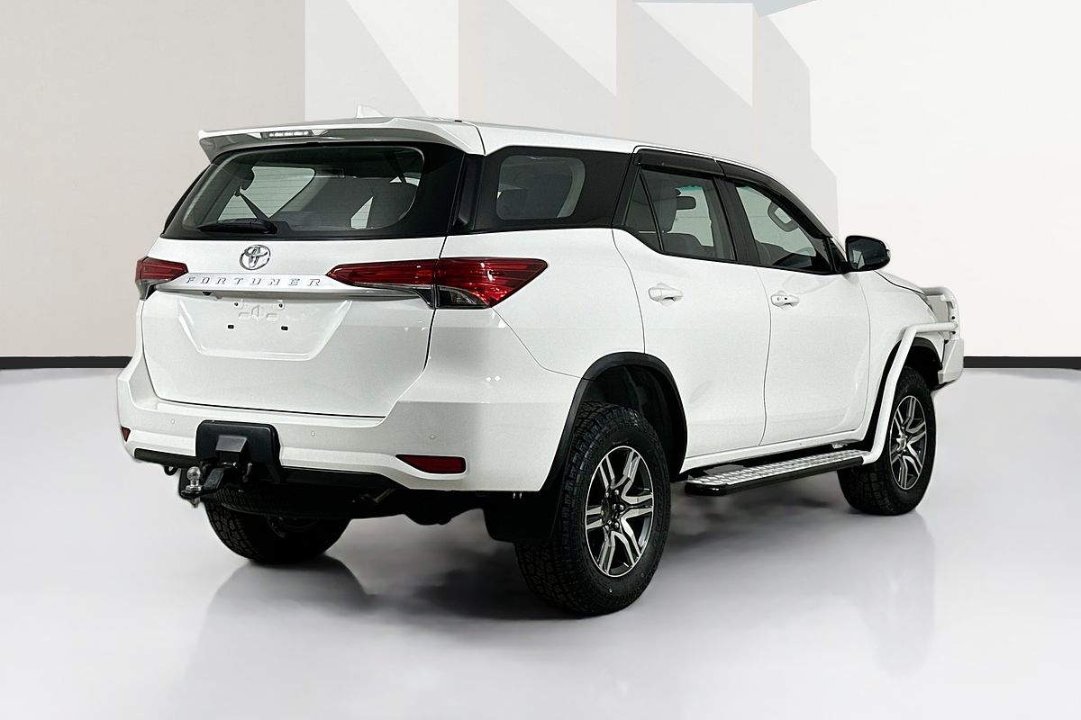 2023 Toyota FORTUNER GX GUN156R