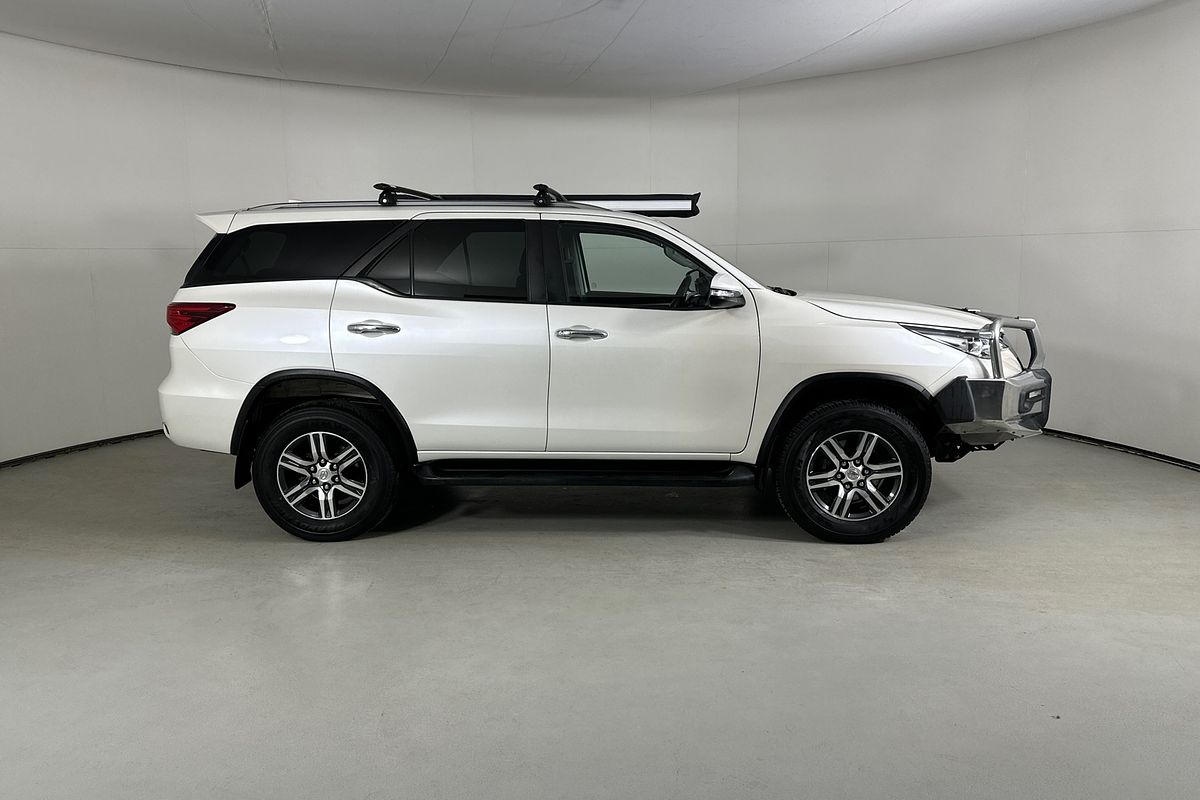 2017 Toyota FORTUNER GXL GUN156R