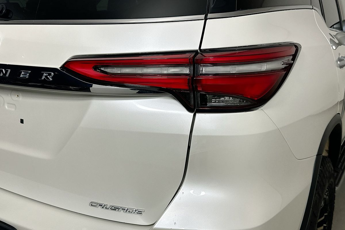 2020 Toyota FORTUNER CRUSADE GUN156R