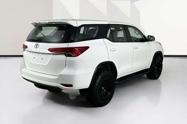 2024 Toyota FORTUNER GX GUN156R