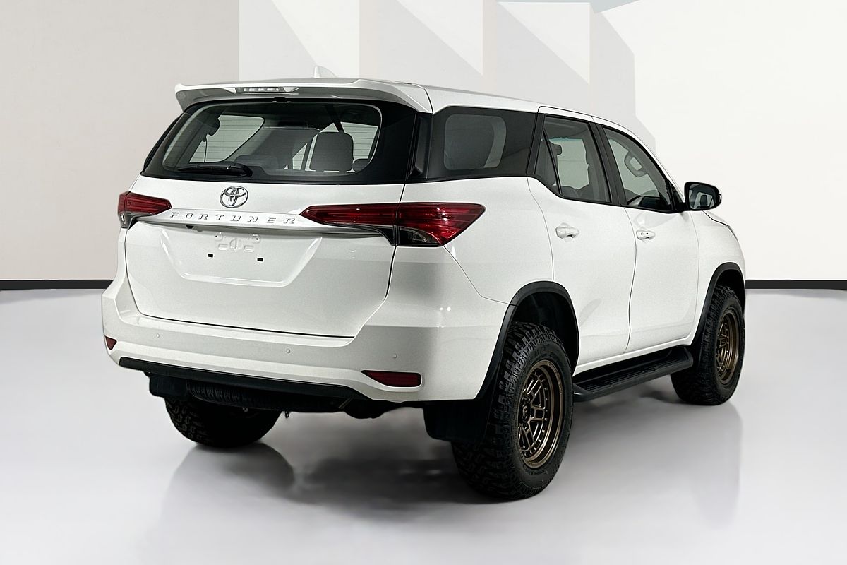 2024 Toyota FORTUNER GX GUN156R