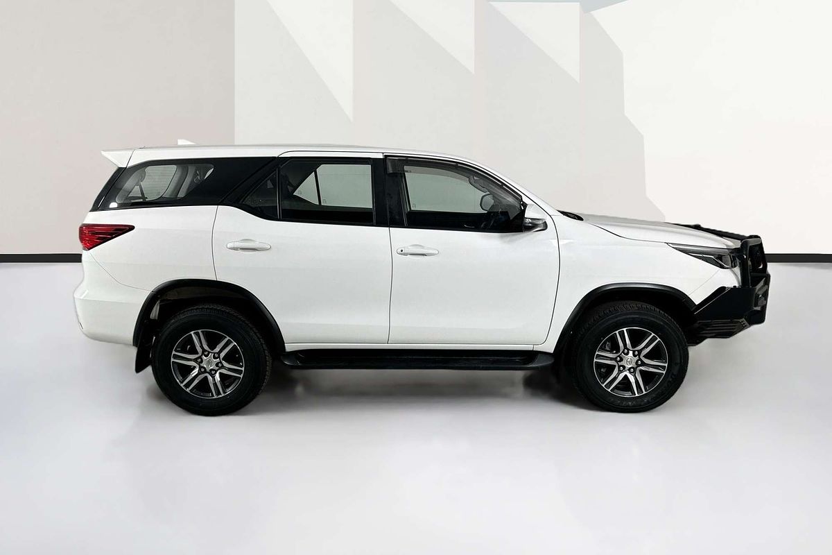 2021 Toyota FORTUNER GX GUN156R