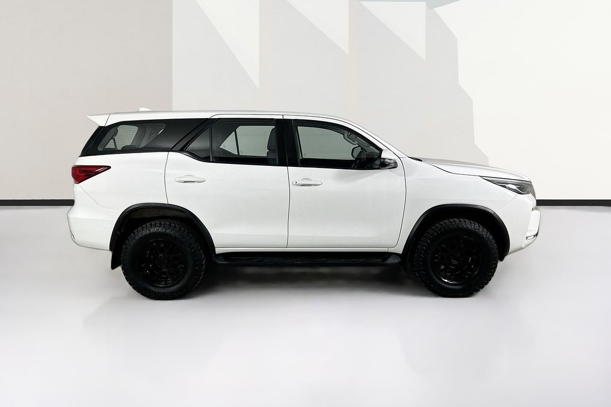 2022 Toyota FORTUNER GX GUN156R