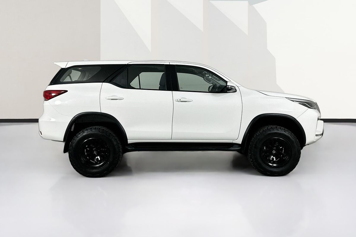 2022 Toyota FORTUNER GX GUN156R