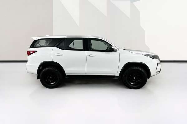 2022 Toyota FORTUNER GX GUN156R