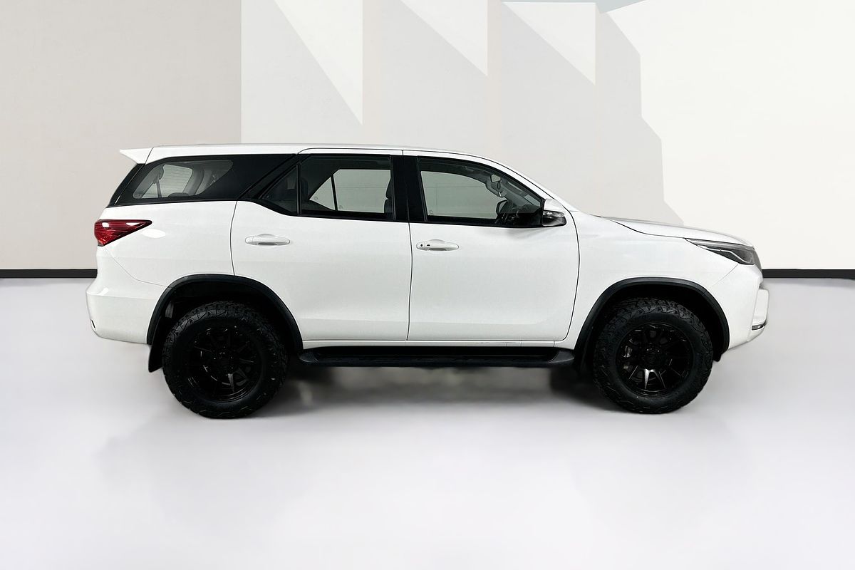 2022 Toyota FORTUNER GX GUN156R