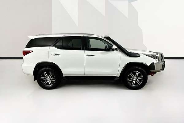 2022 Toyota FORTUNER GXL PREMIUM INTERIOR GUN156R