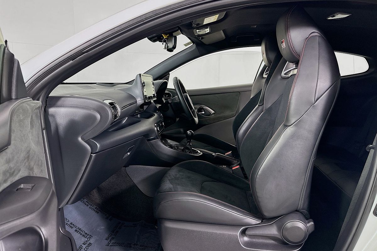 2022 Toyota GR YARIS RALLYE GXPA16R
