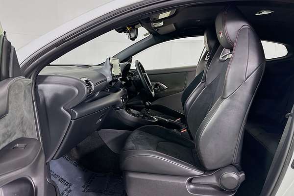 2022 Toyota GR YARIS RALLYE GXPA16R