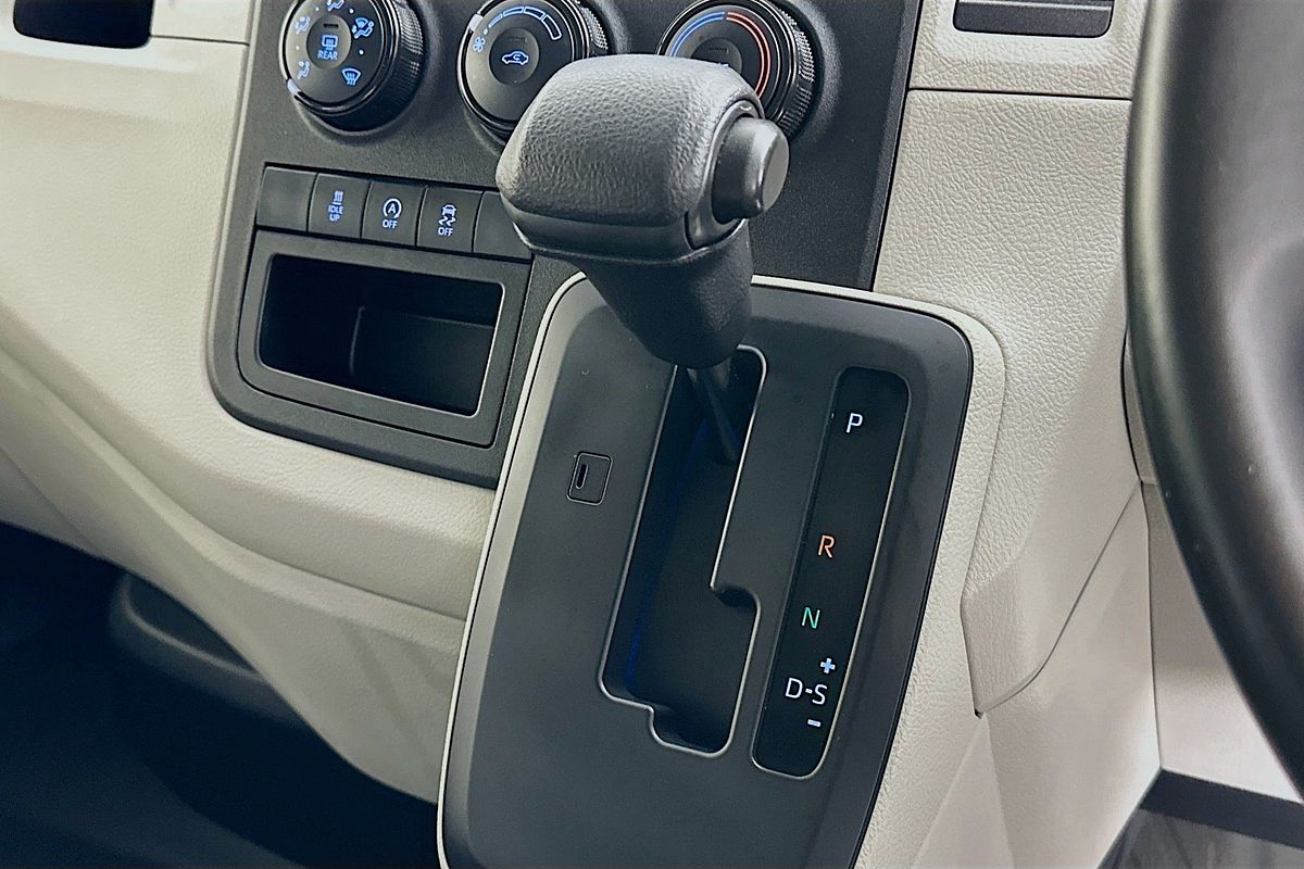 2019 Toyota HIACE LWB GDH300R LWB