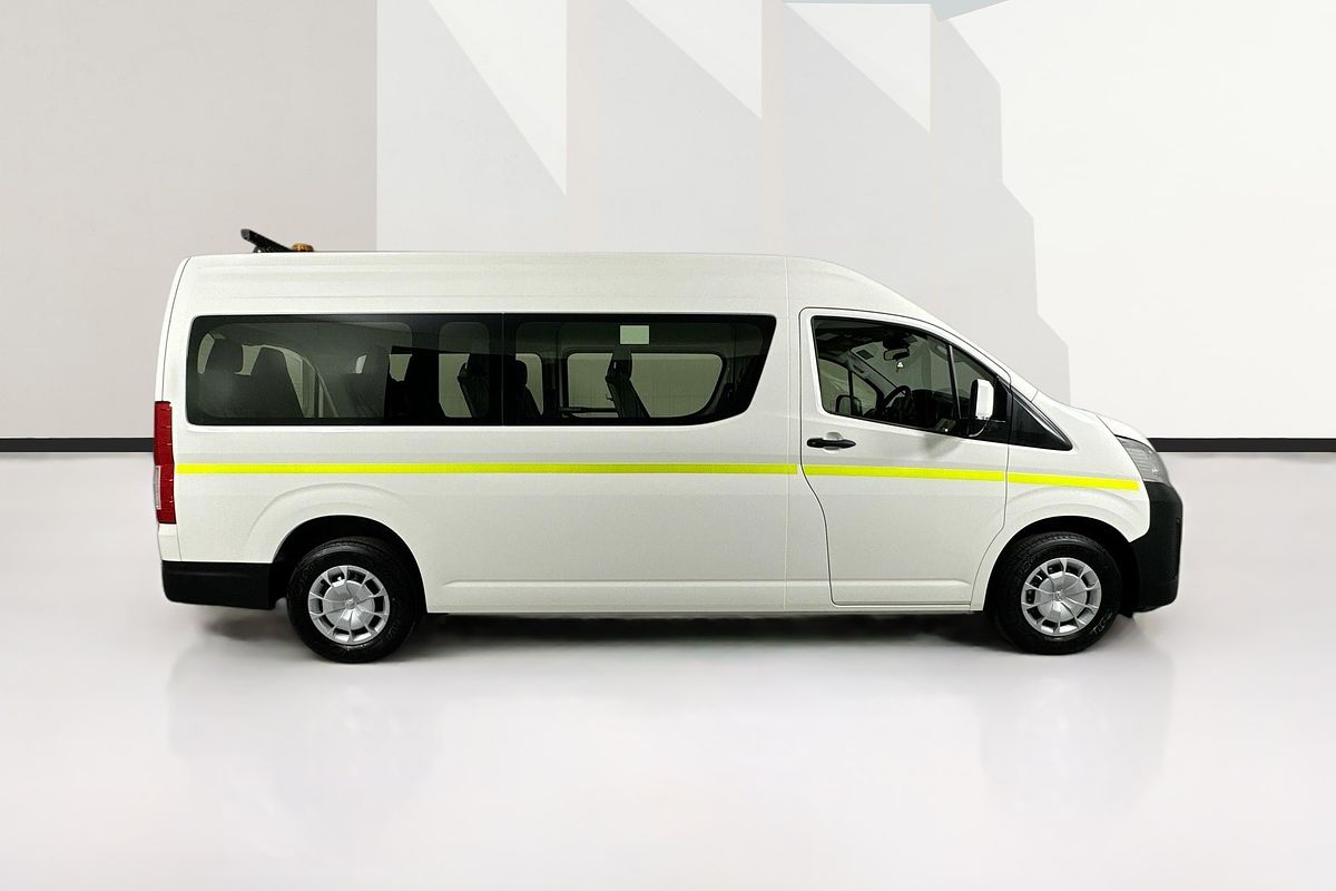 2025 Toyota Hiace SLWB COMMUTER (12 SEATS) GDH322R