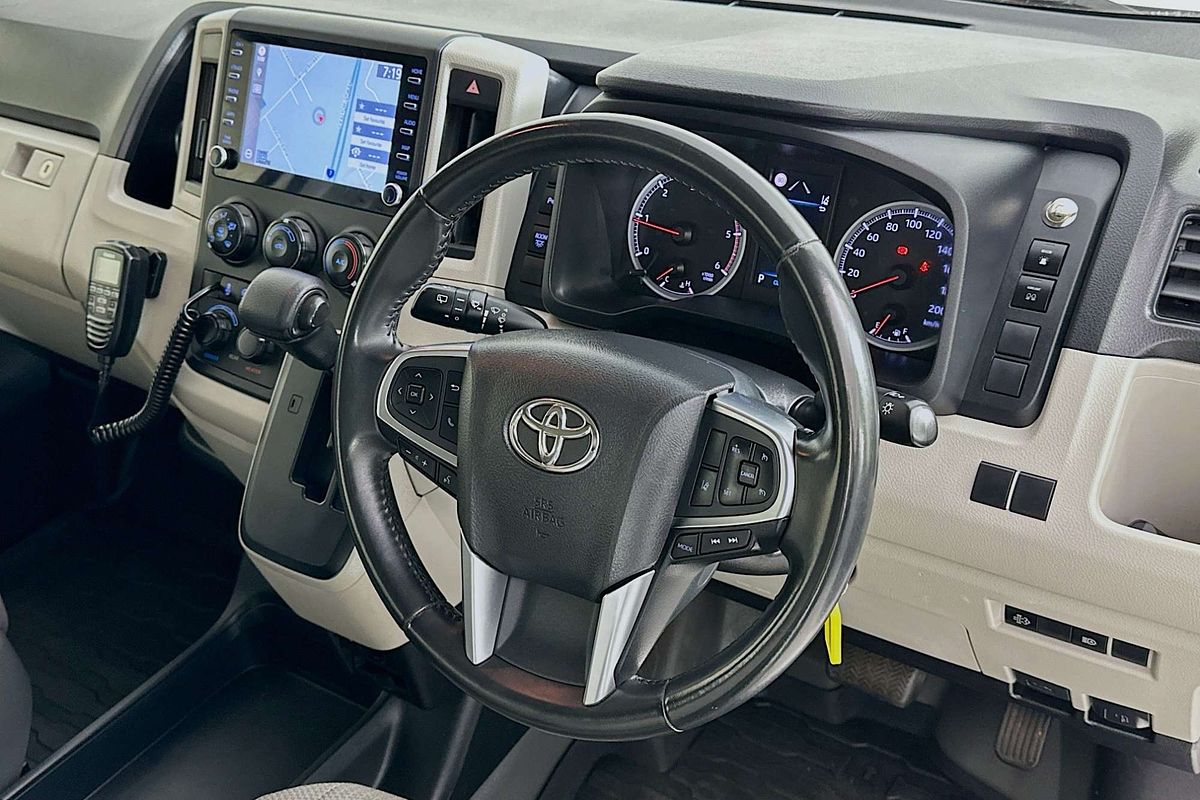 2020 Toyota HIACE Commuter GDH322R