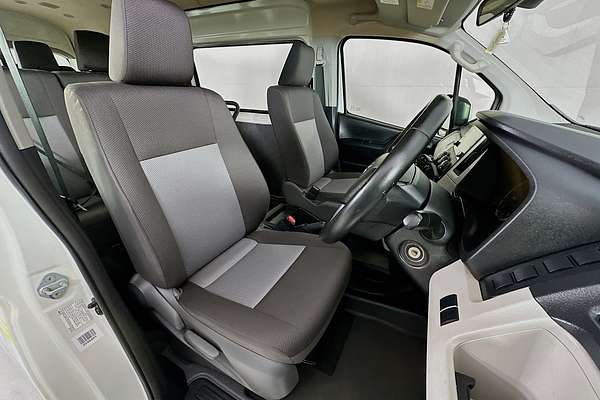 2021 Toyota Hiace SLWB COMMUTER (12 SEATS) GDH322R