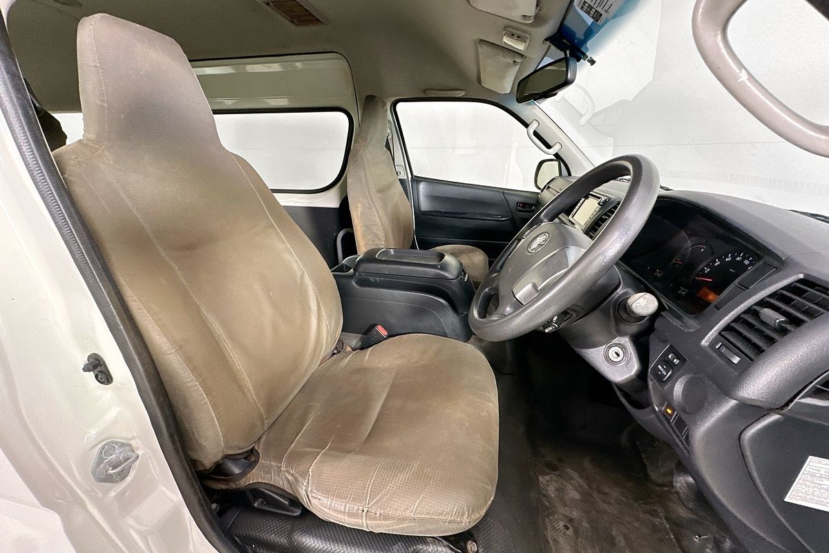 2018 Toyota HIACE COMMUTER KDH223R MY16 ELWB High Roof