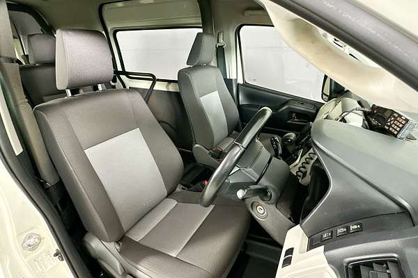 2021 Toyota Hiace SLWB COMMUTER (12 SEATS) GDH322R