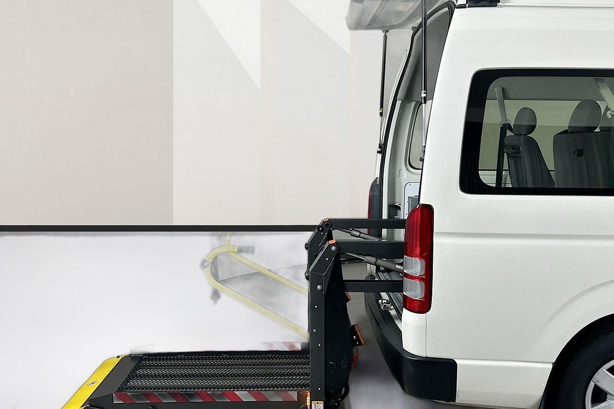 2017 Toyota Hiace COMMUTER (12 SEATS) KDH223R MY16