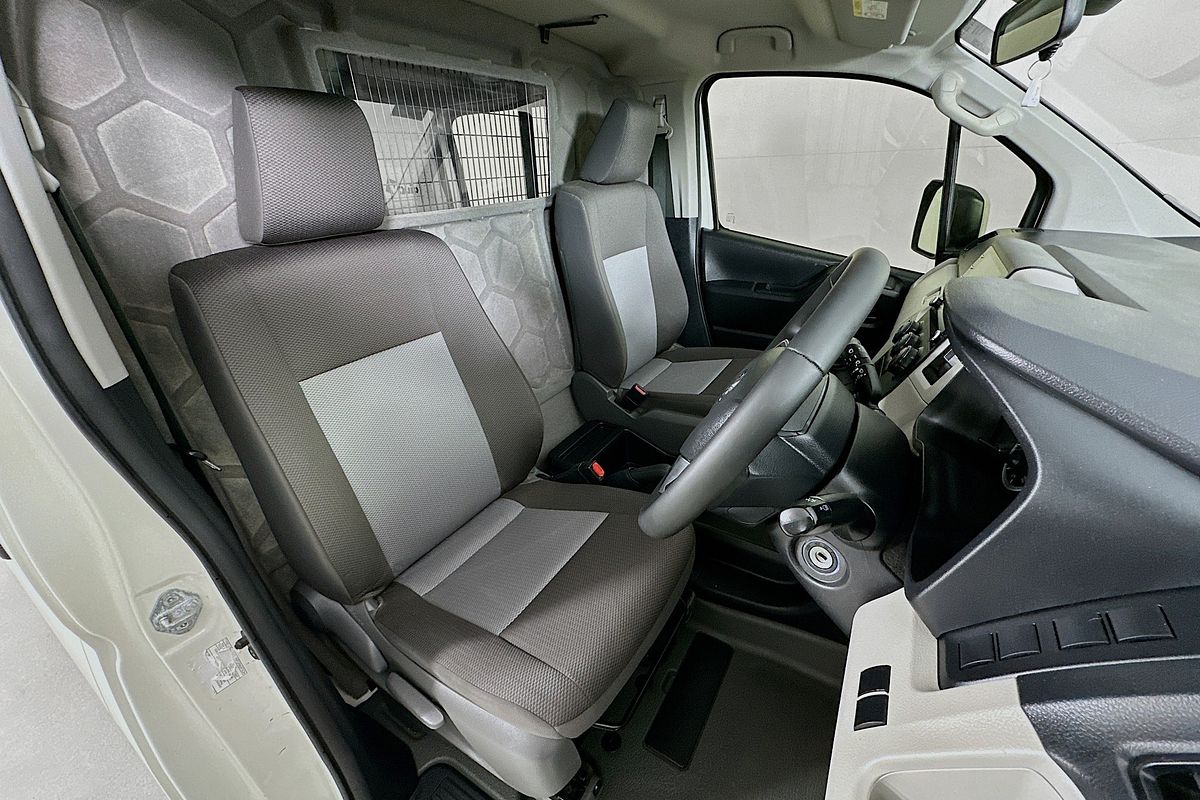 2020 Toyota HIACE LWB GRH300R LWB