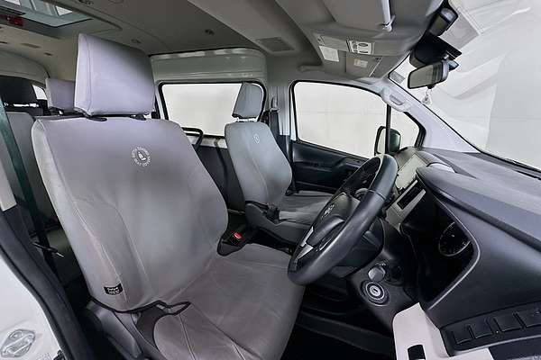 2021 Toyota HIACE SLWB COMMUTER (12 SEATS) GDH322R