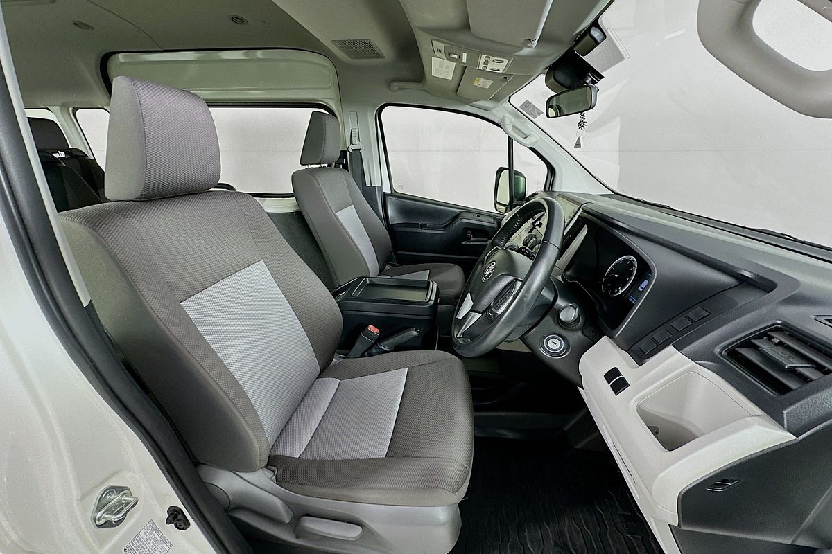 2022 Toyota Hiace SLWB COMMUTER (12 SEATS) GDH322R