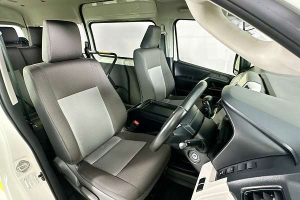 2023 Toyota Hiace SLWB COMMUTER (12 SEATS) GDH322R