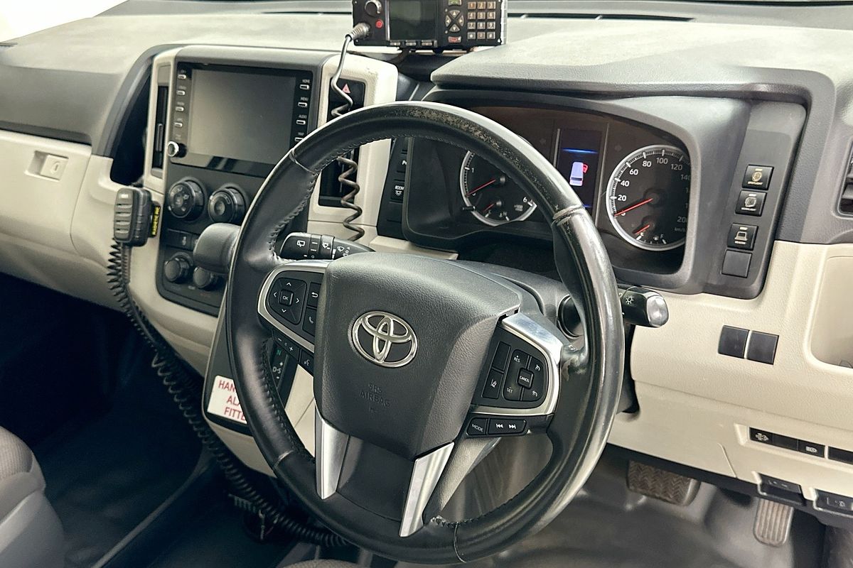 2021 Toyota Hiace SLWB COMMUTER (12 SEATS) GDH322R