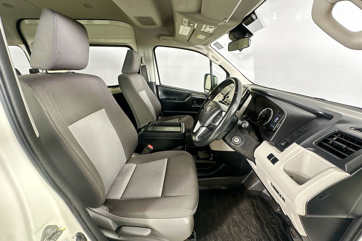 2022 Toyota Hiace SLWB COMMUTER (12 SEATS) GDH322R