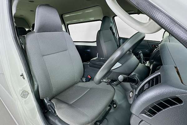2018 Toyota HIACE COMMUTER (12 SEATS) KDH223R MY16 ELWB High Roof