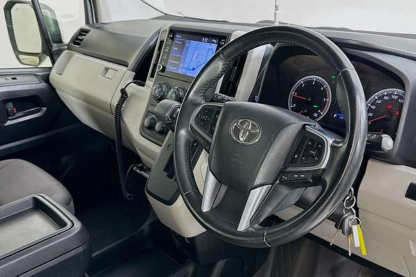 2022 Toyota Hiace Commuter GDH322R