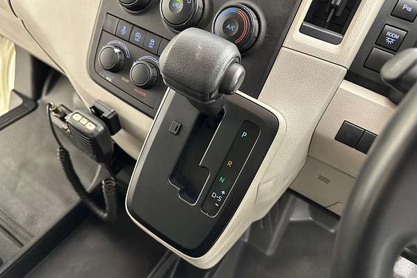 2021 Toyota HIACE SLWB COMMUTER (12 SEATS) GDH322R