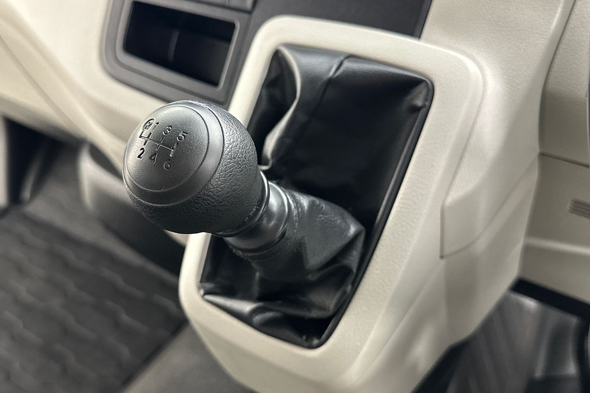 2019 Toyota HIACE LWB GDH300R LWB