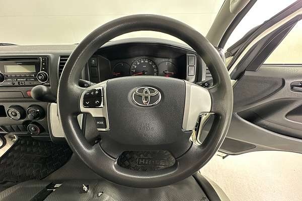 2015 Toyota HIACE TRH201R LWB
