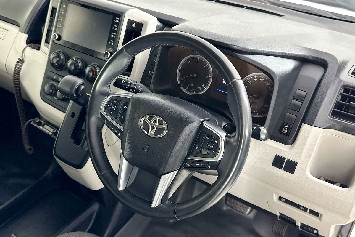 2021 Toyota Hiace SLWB COMMUTER (12 SEATS) GDH322R