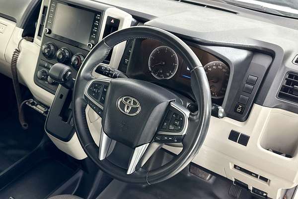 2021 Toyota Hiace SLWB COMMUTER (12 SEATS) GDH322R