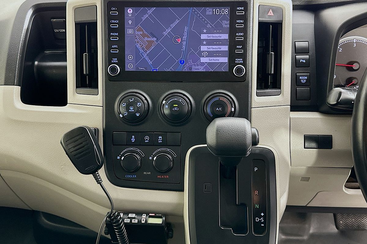 2021 Toyota Hiace SLWB COMMUTER (12 SEATS) GDH322R