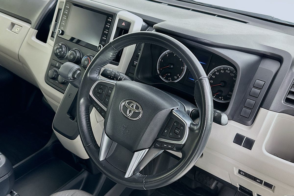 2022 Toyota Hiace SLWB COMMUTER (12 SEATS) GDH322R
