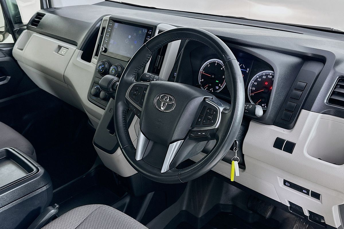 2022 Toyota Hiace SLWB COMMUTER (12 SEATS) GDH322R