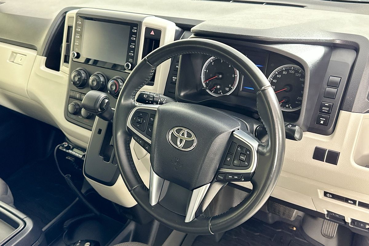 2023 Toyota Hiace SLWB COMMUTER (12 SEATS) GDH322R