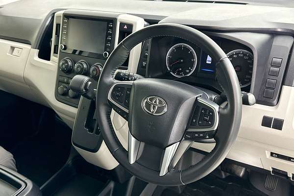 2022 Toyota Hiace SLWB COMMUTER (12 SEATS) GDH322R