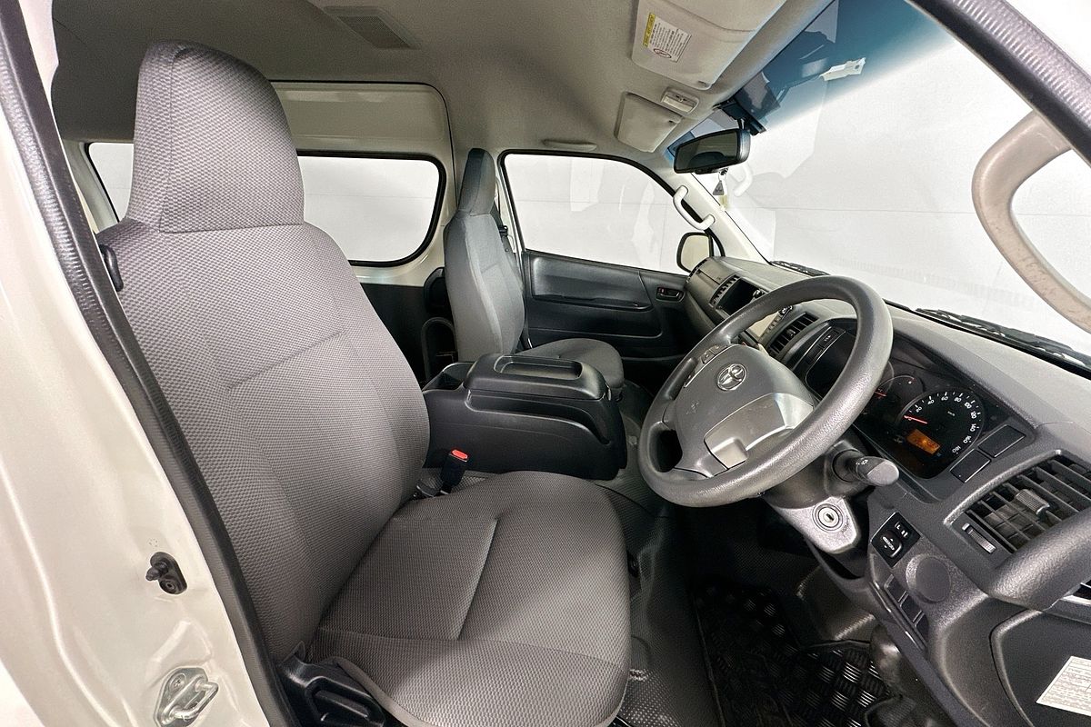 2018 Toyota Hiace COMMUTER (12 SEATS) KDH223R MY16