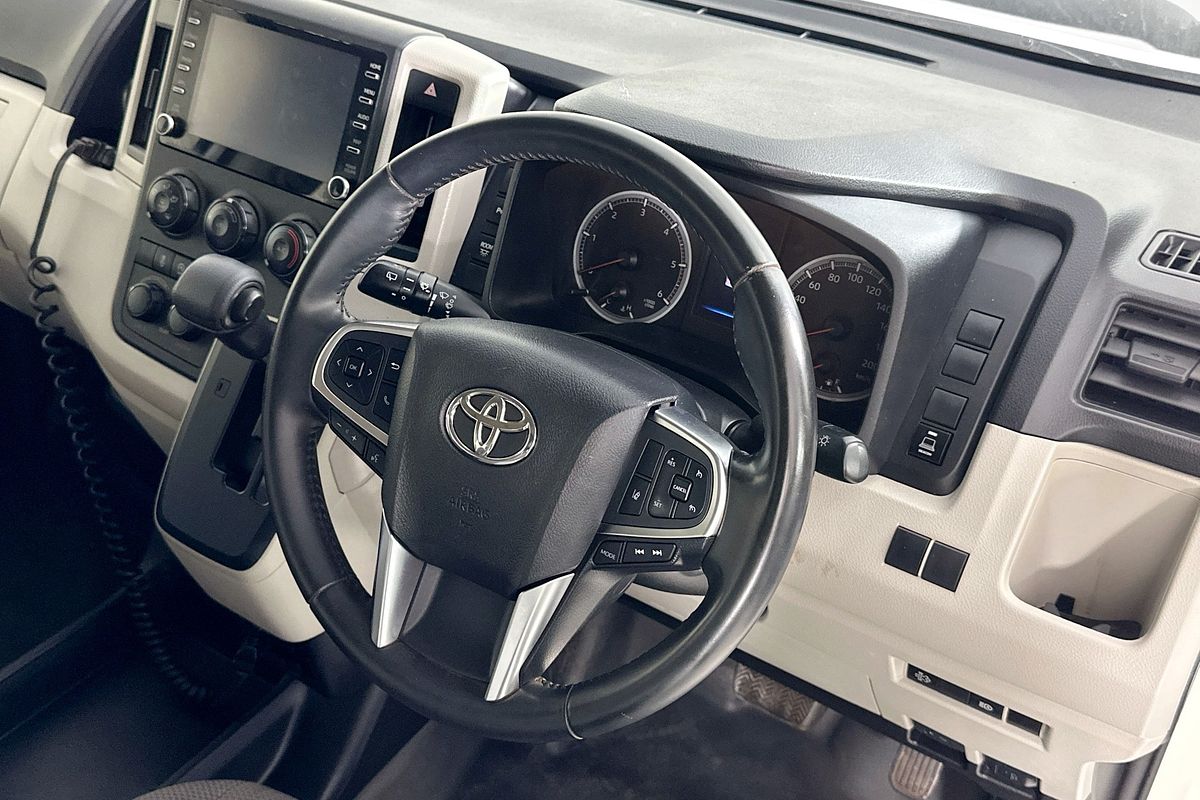 2021 Toyota Hiace SLWB COMMUTER (12 SEATS) GDH322R